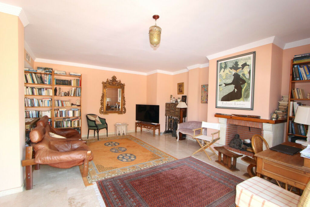 Penthouse Elviria Málaga - image 5