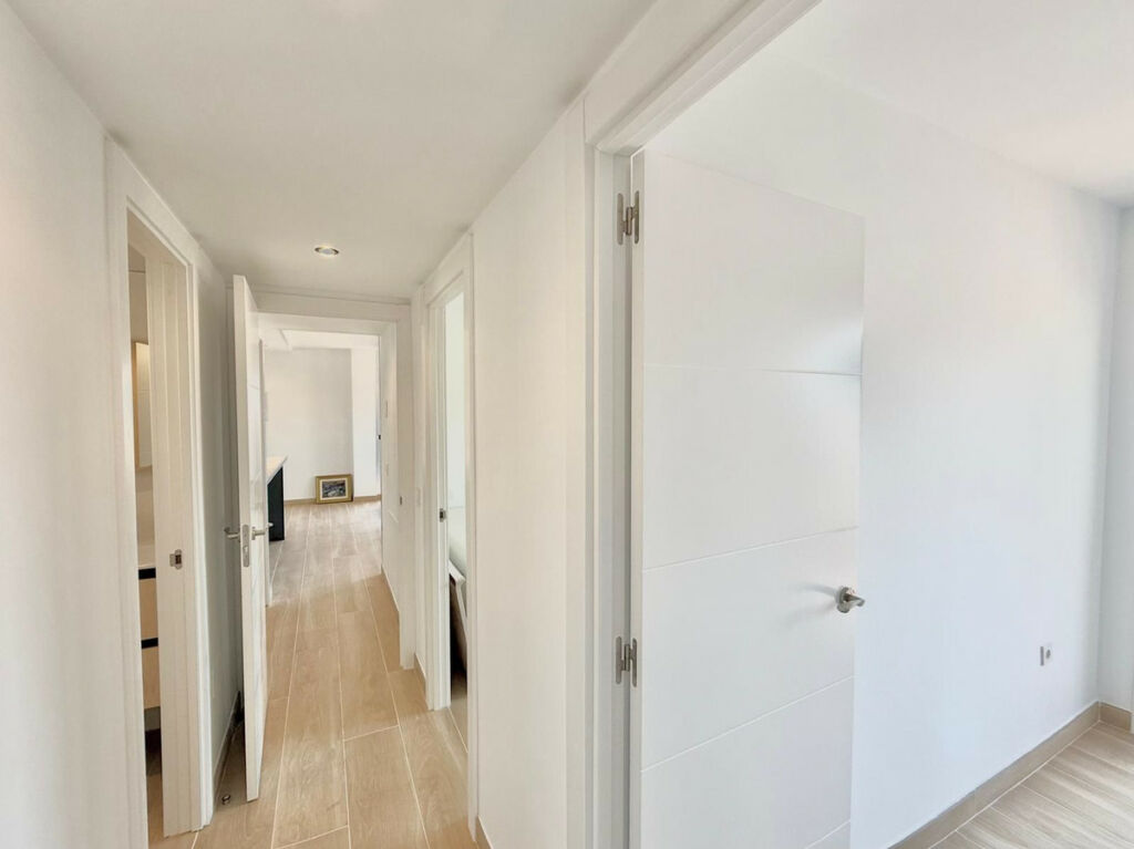 Penthouse Fuengirola Málaga - image 5