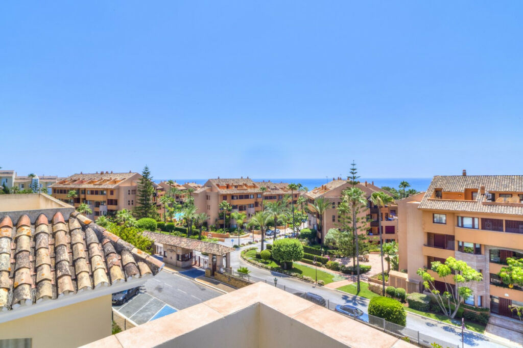 Penthouse Duplex Bahía de Marbella Málaga - image 5