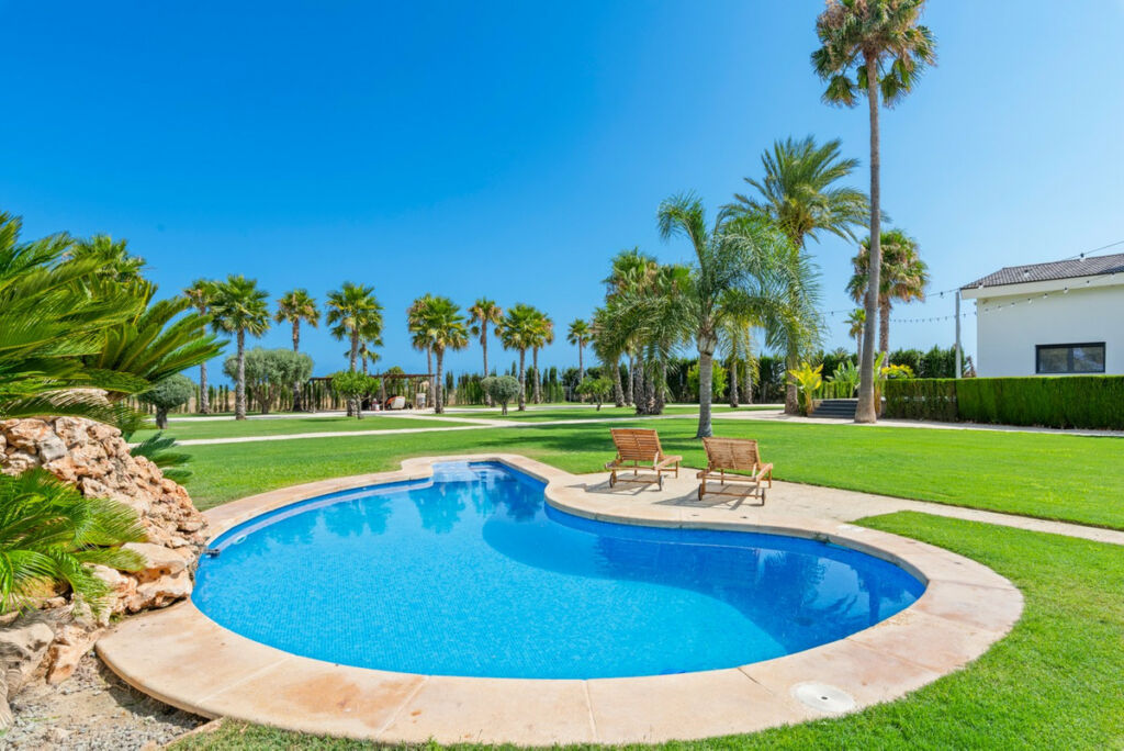Detached Villa Elche Alicante - image 5