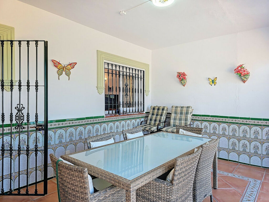 Detached Villa Cómpeta Málaga - image 6