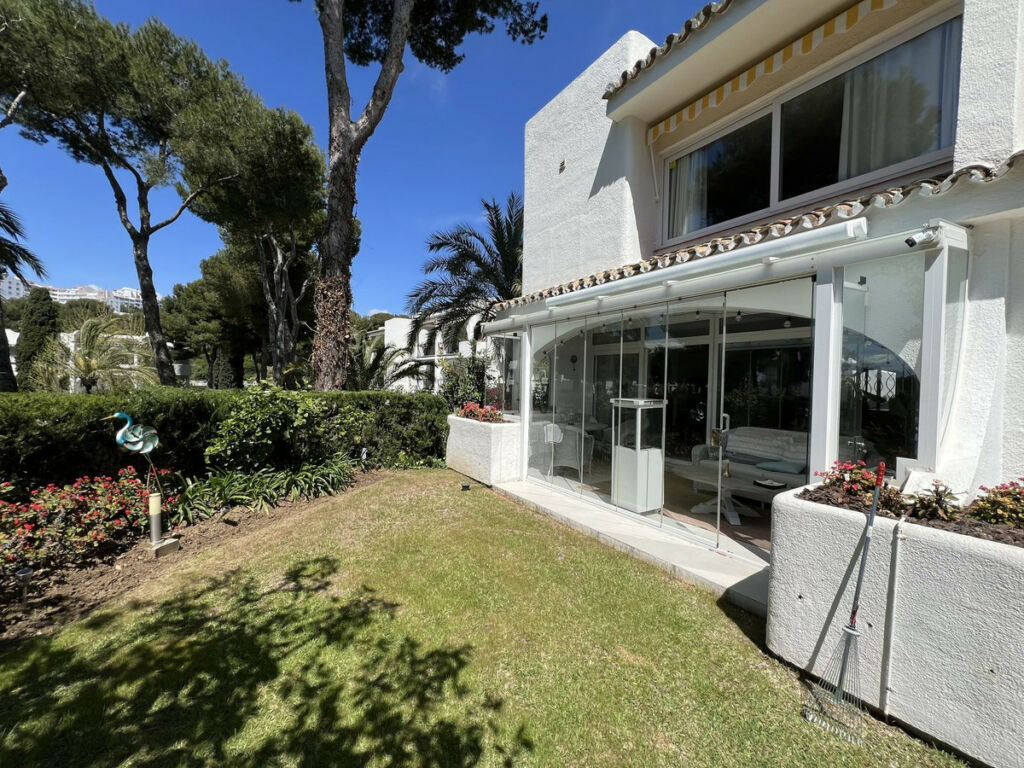 Semi-Detached House Miraflores Málaga - image 5