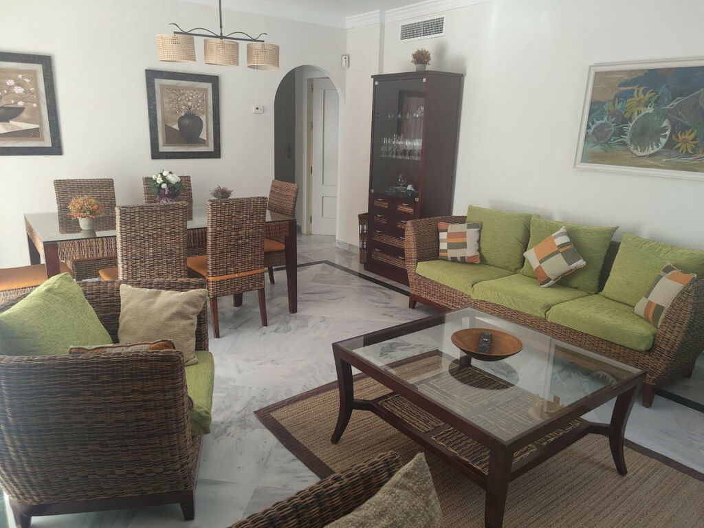 Middle Floor Apartment Marbella Málaga - image 5