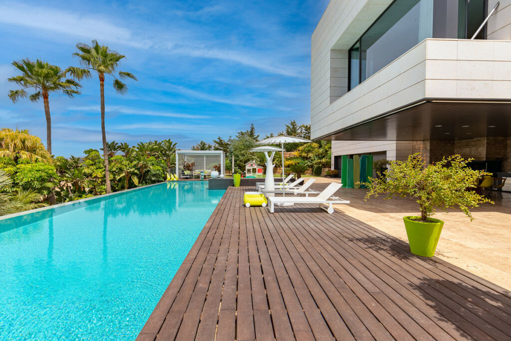 Detached Villa Málaga Este Málaga - image 5