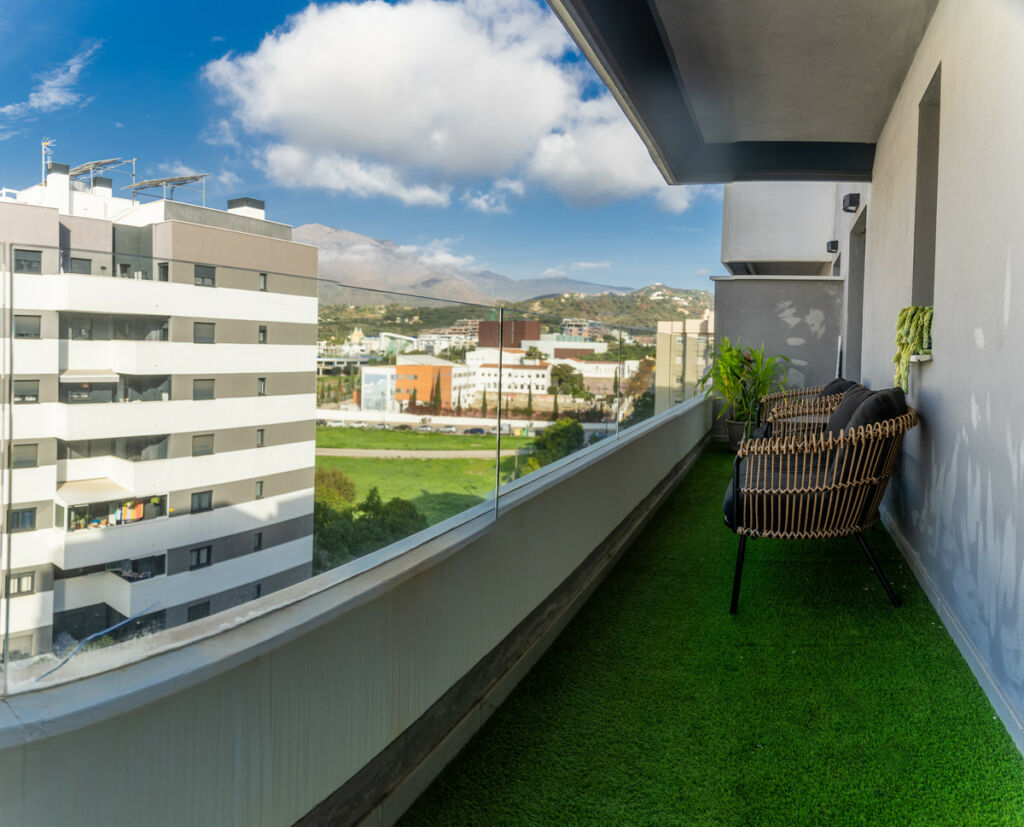 Middle Floor Apartment Estepona Málaga - image 5