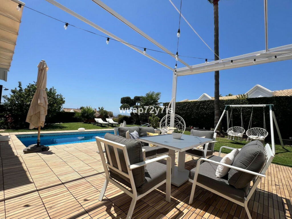 Detached Villa Istán Málaga - image 5