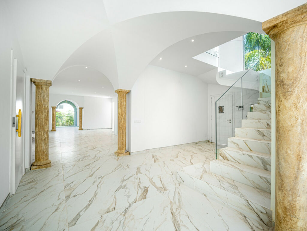Detached Villa Marbella Málaga - image 5