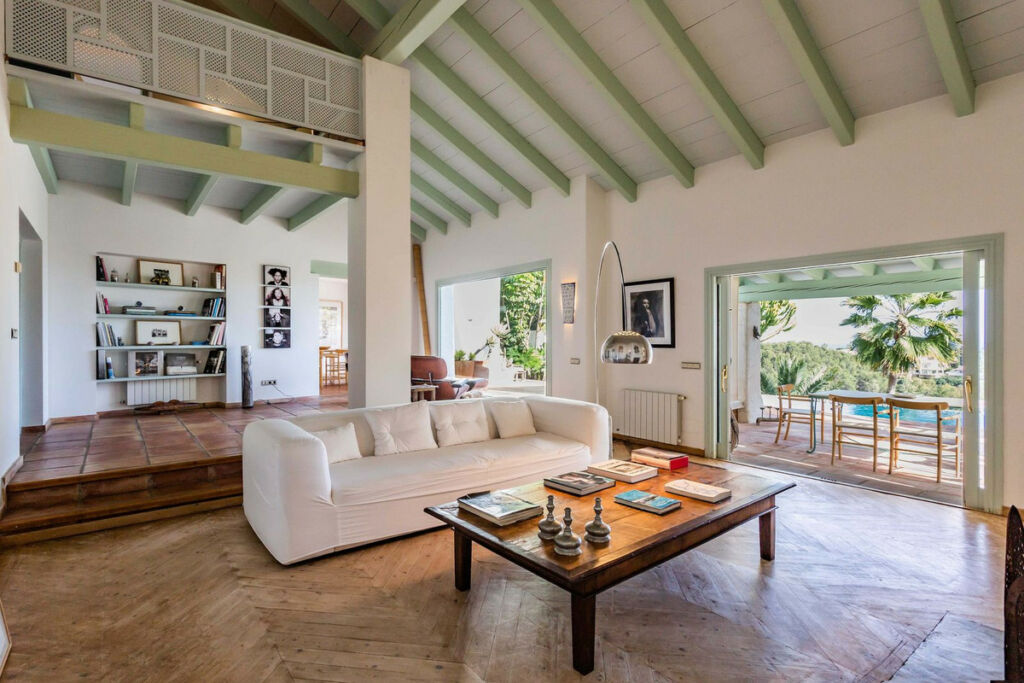 Detached Villa Sierra Blanca Málaga - image 5