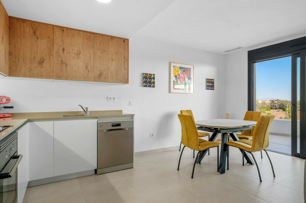 Middle Floor Apartment Punta Prima Alicante - image 5