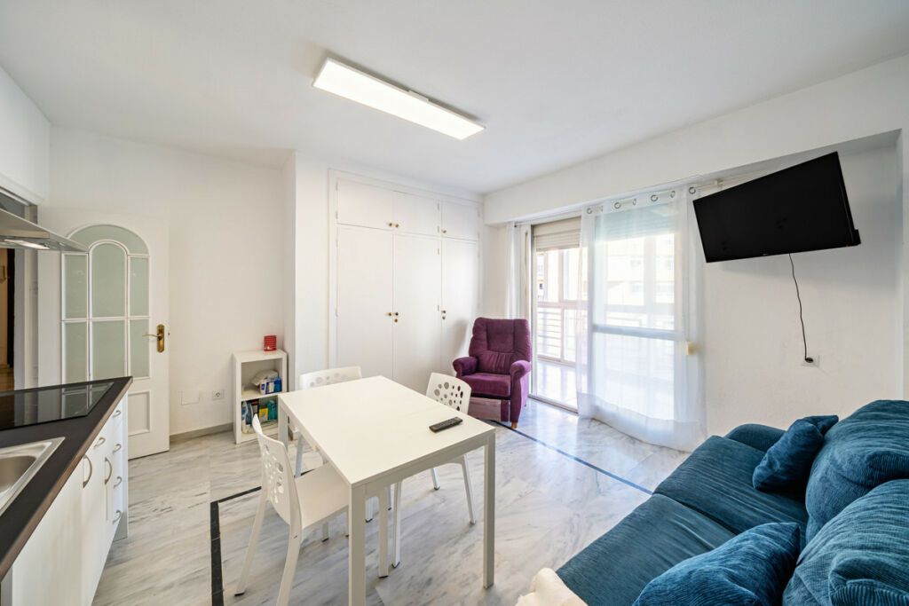 Middle Floor Apartment Málaga Centro Málaga - image 5