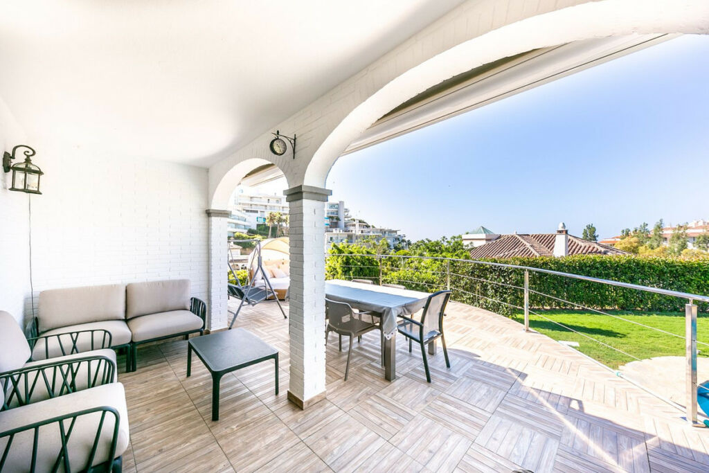 Detached Villa La Capellania Málaga - image 5
