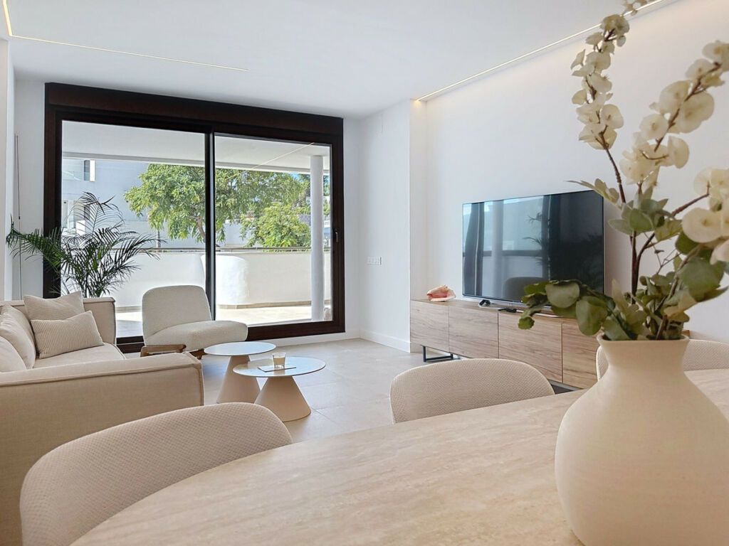 Ground Floor Apartment Estepona Málaga - image 5