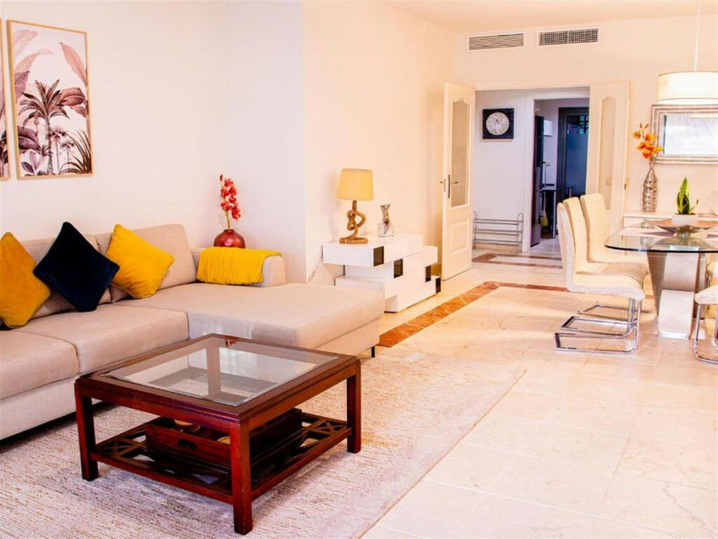 Ground Floor Apartment Estepona Málaga - image 5