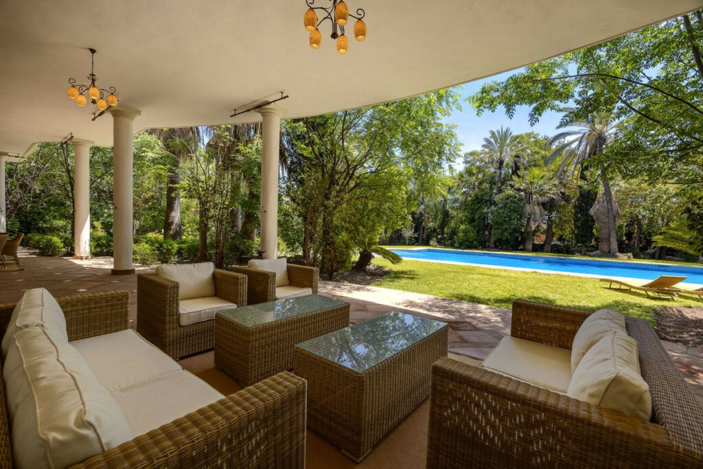 Detached Villa Nagüeles Málaga - image 6