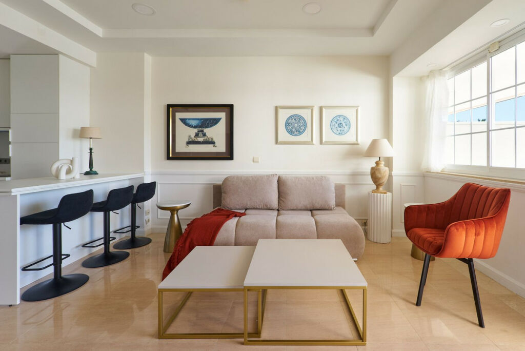 Middle Floor Apartment The Golden Mile Málaga - image 3