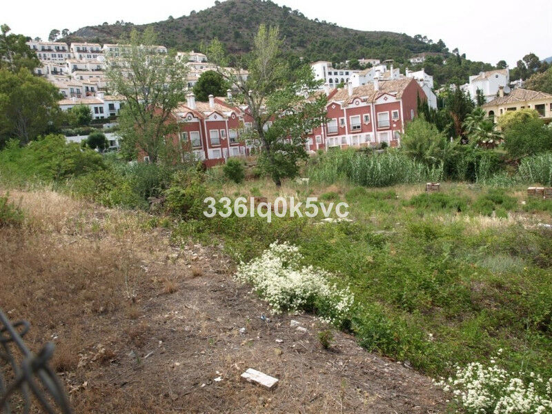 Commercial Plot Benahavís Málaga - image 5