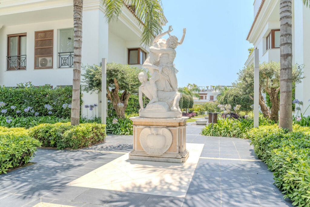 Ground Floor Apartment Estepona Málaga - image 5