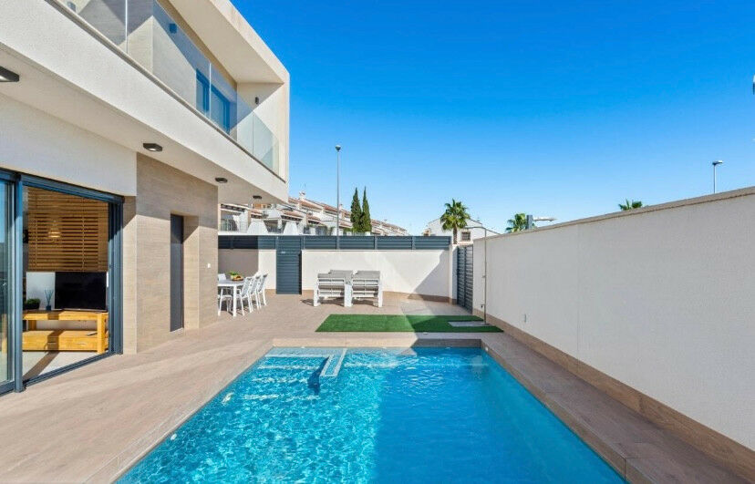 Detached Villa San Miguel de Salinas Alicante - image 10