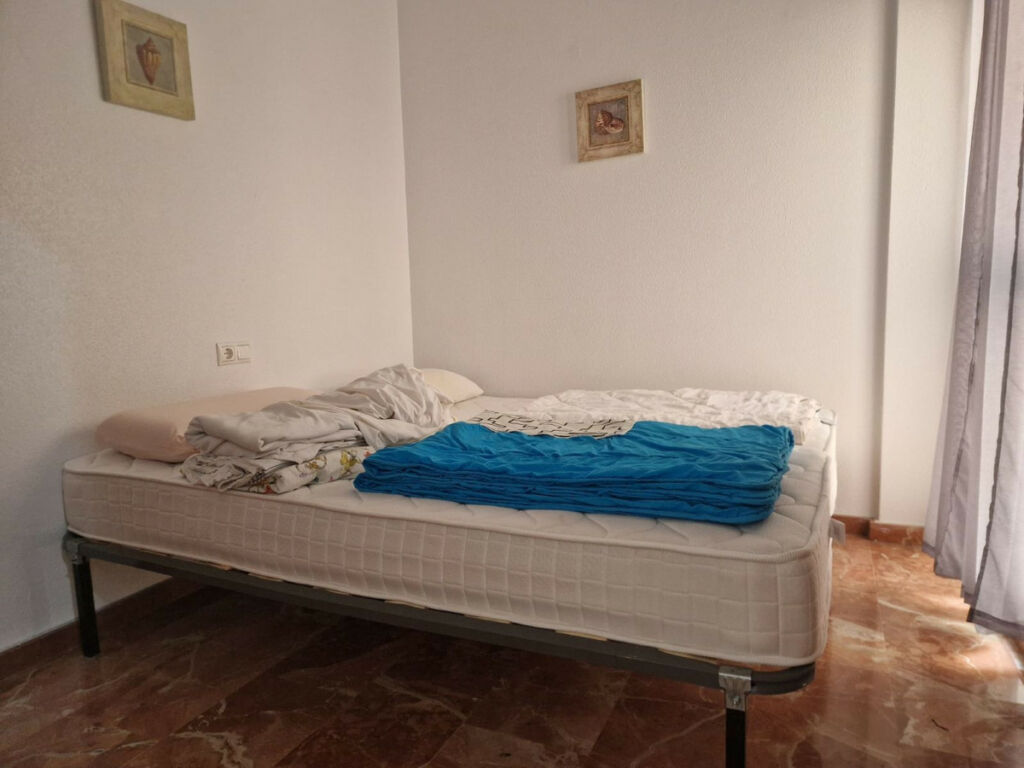 Middle Floor Apartment Torrevieja Alicante - image 5