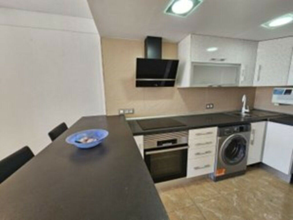 Middle Floor Apartment Benidorm Alicante - image 5