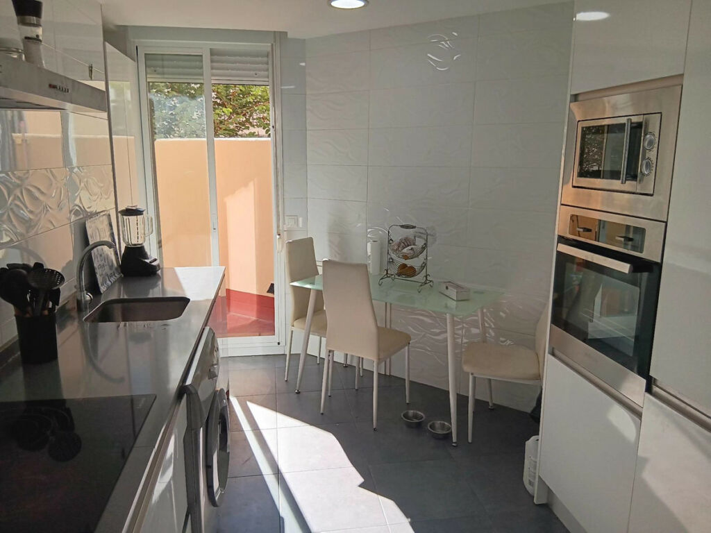 Ground Floor Apartment Estepona Málaga - image 5