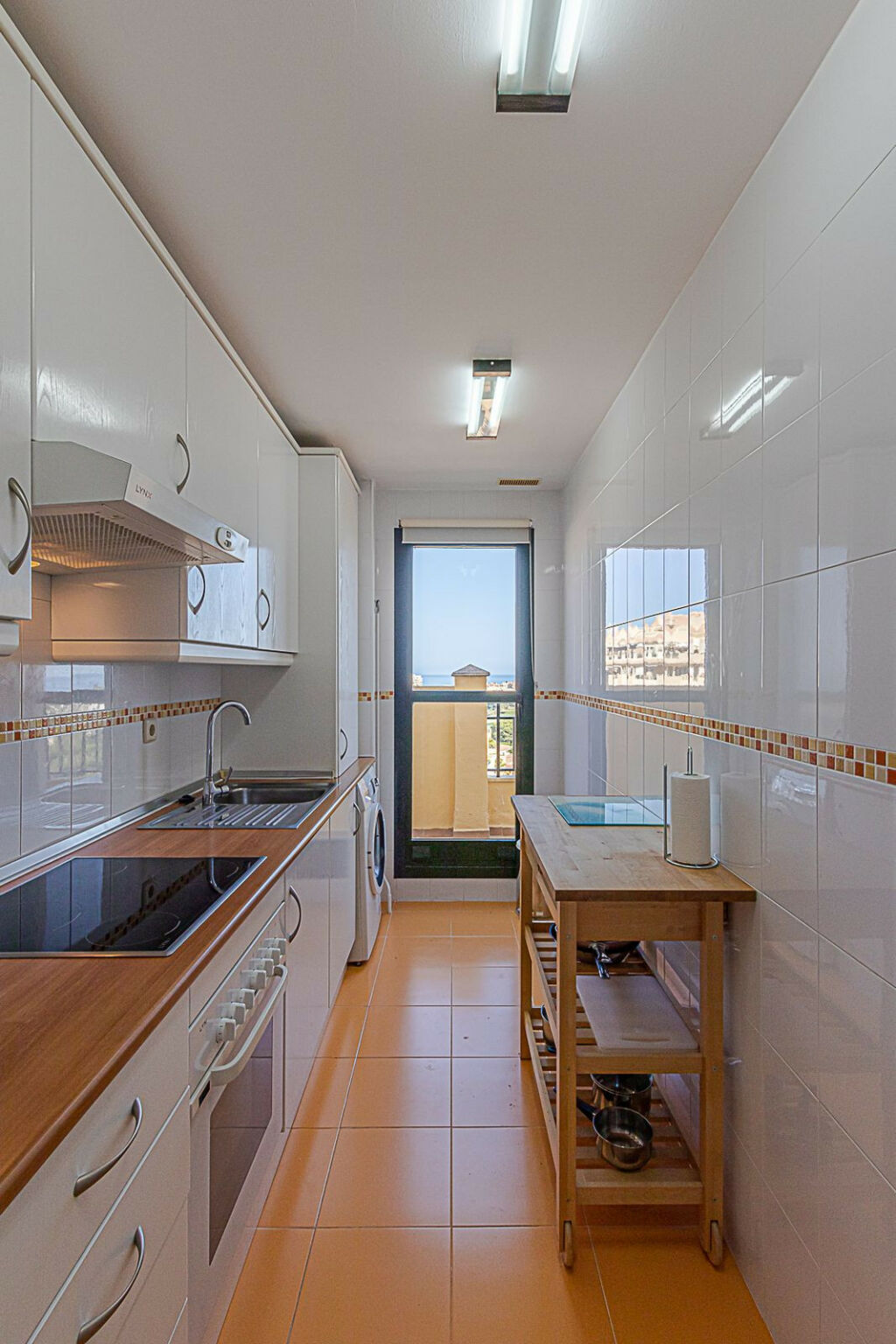 Middle Floor Apartment Benalmadena Málaga - image 5