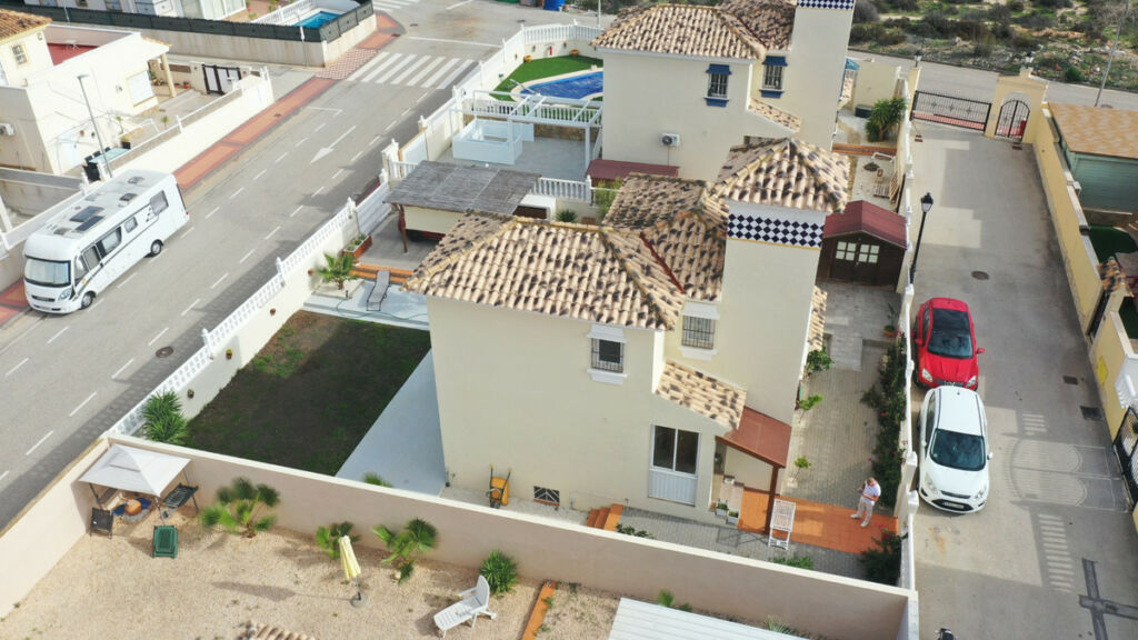 Detached Villa Algorfa Alicante - image 5