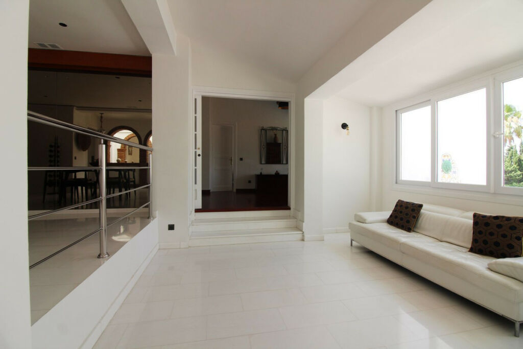 Detached Villa Benalmadena Málaga - image 5