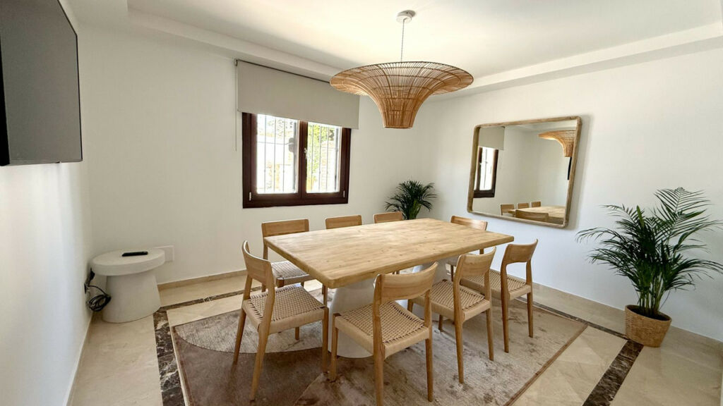 Detached Villa San Pedro de Alcántara Málaga - image 5