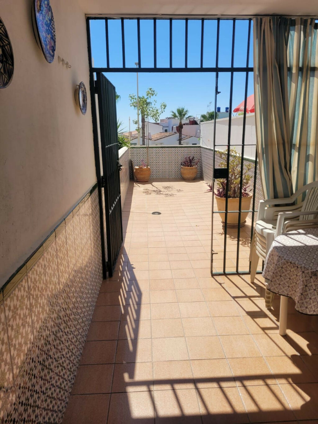 Ground Floor Apartment La Carihuela Málaga - image 5