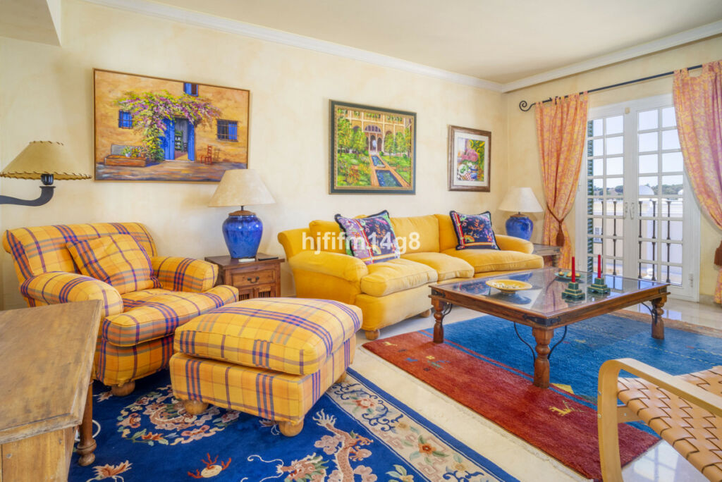 Townhouse Nueva Andalucía Málaga - image 5