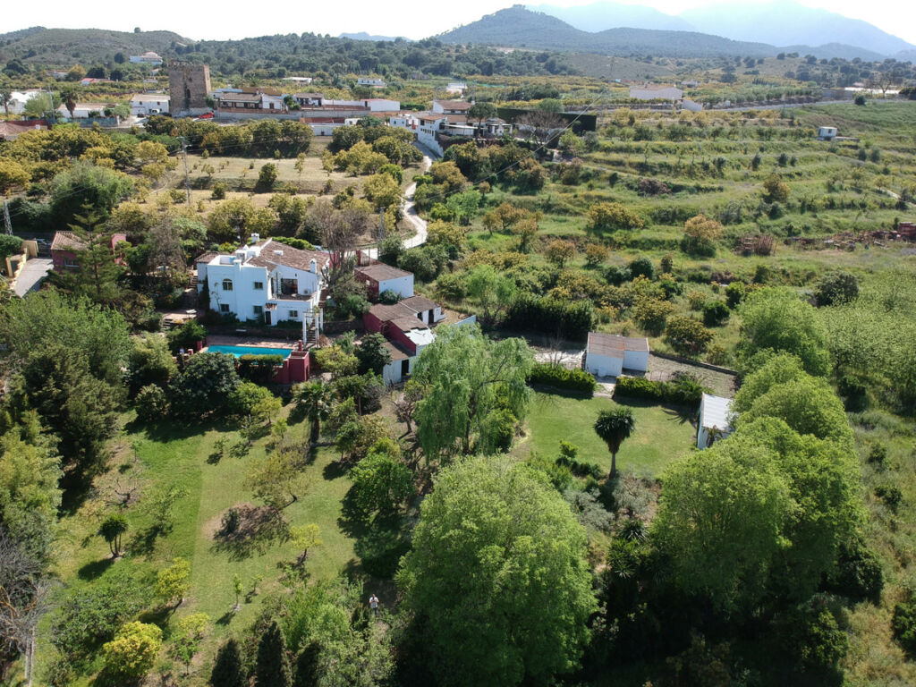 Finca - Cortijo Alhaurín el Grande Málaga - image 5