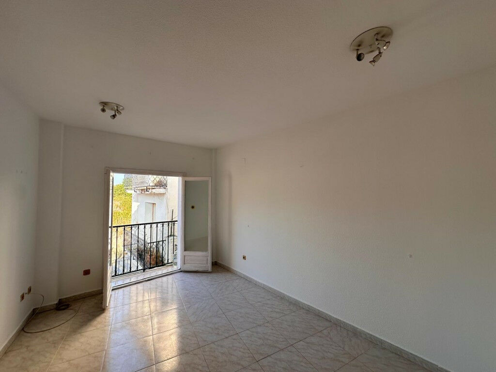 Middle Floor Apartment Finestrat Alicante - image 2