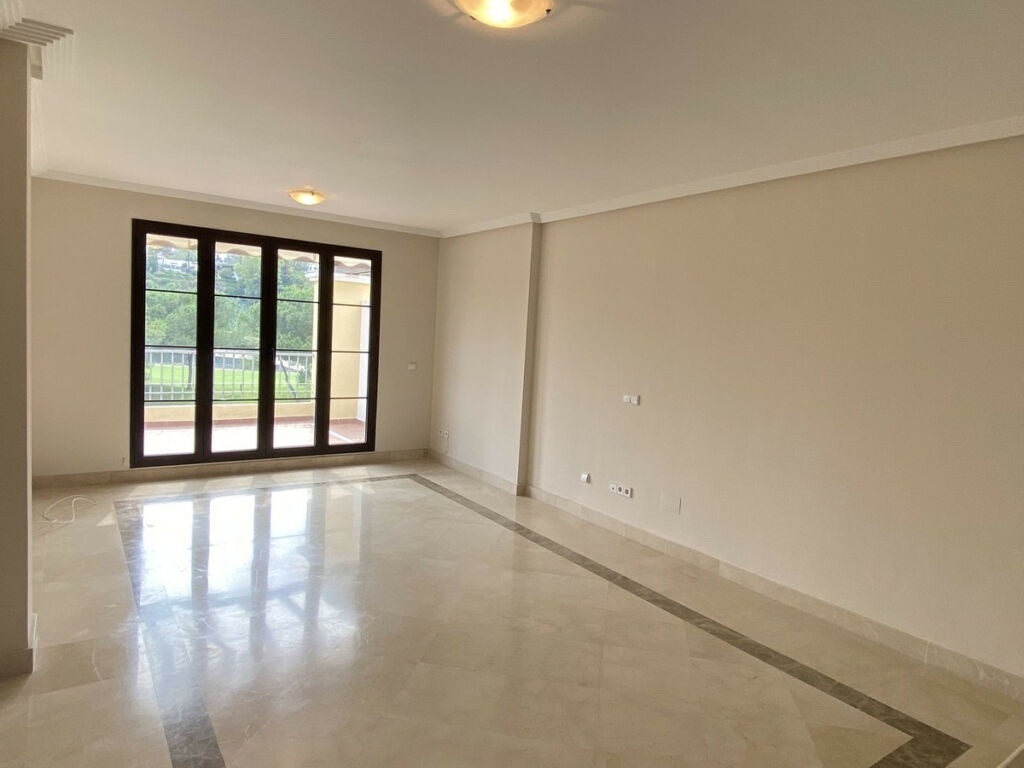 Penthouse Benahavís Málaga - image 6