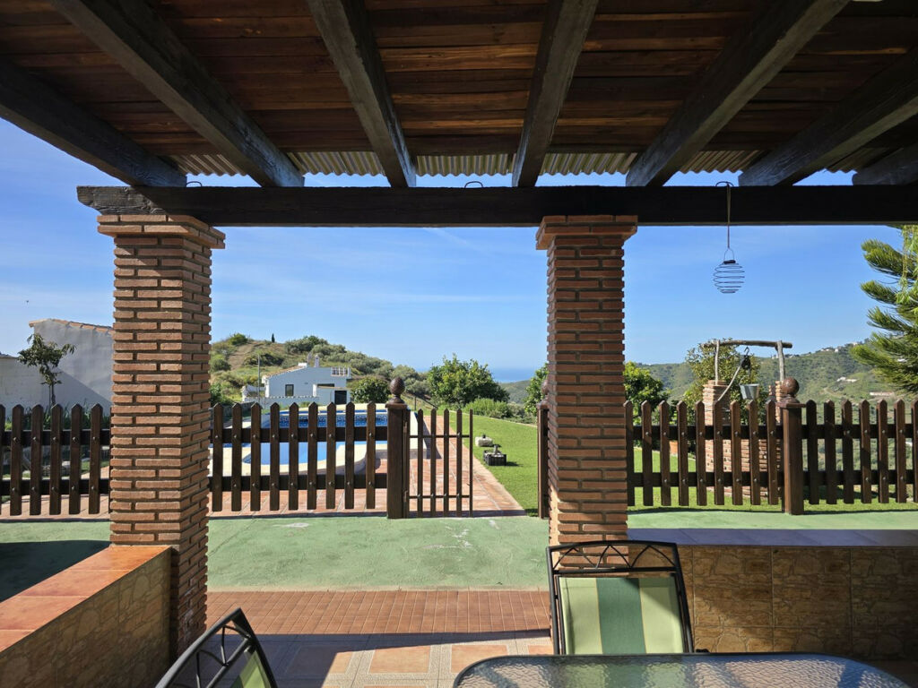 Detached Villa Cómpeta Málaga - image 5
