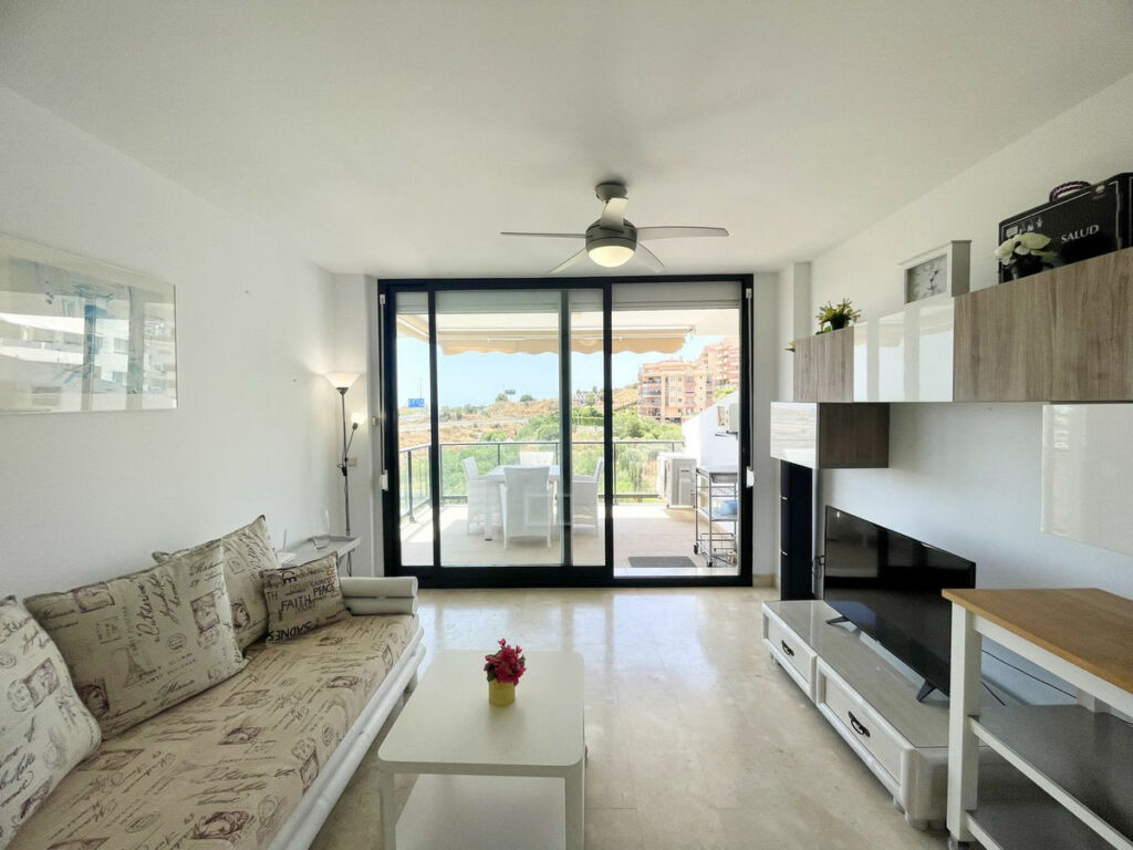 Middle Floor Apartment Riviera del Sol Málaga - image 5