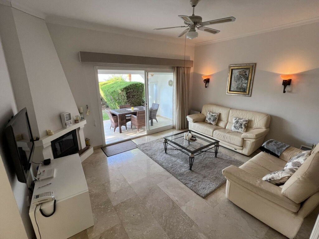 Townhouse El Paraiso Málaga - image 5