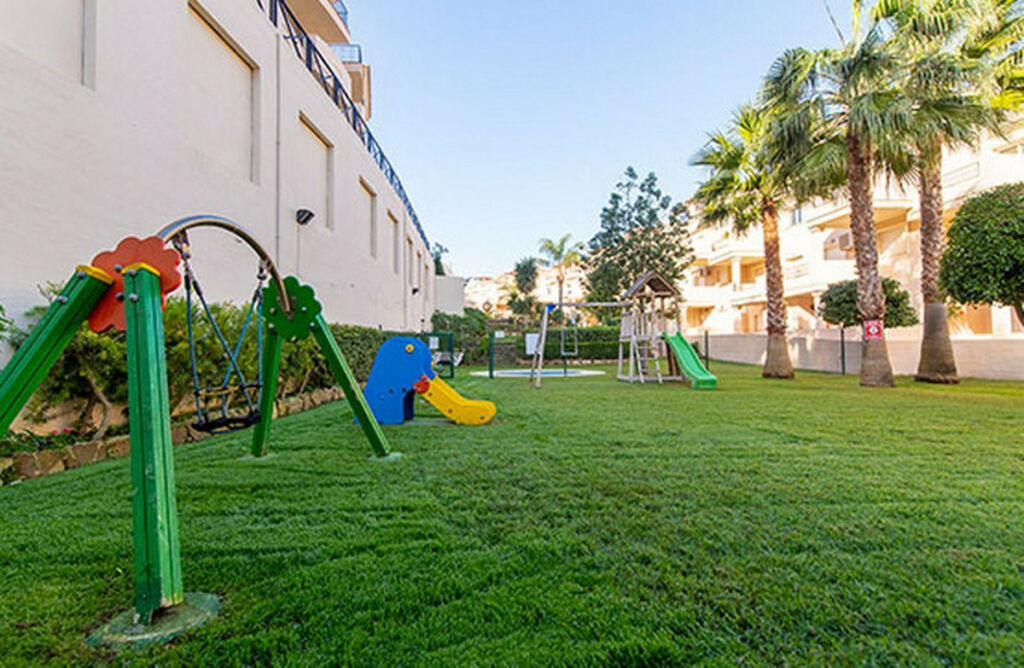 Duplex La Duquesa Málaga - image 5