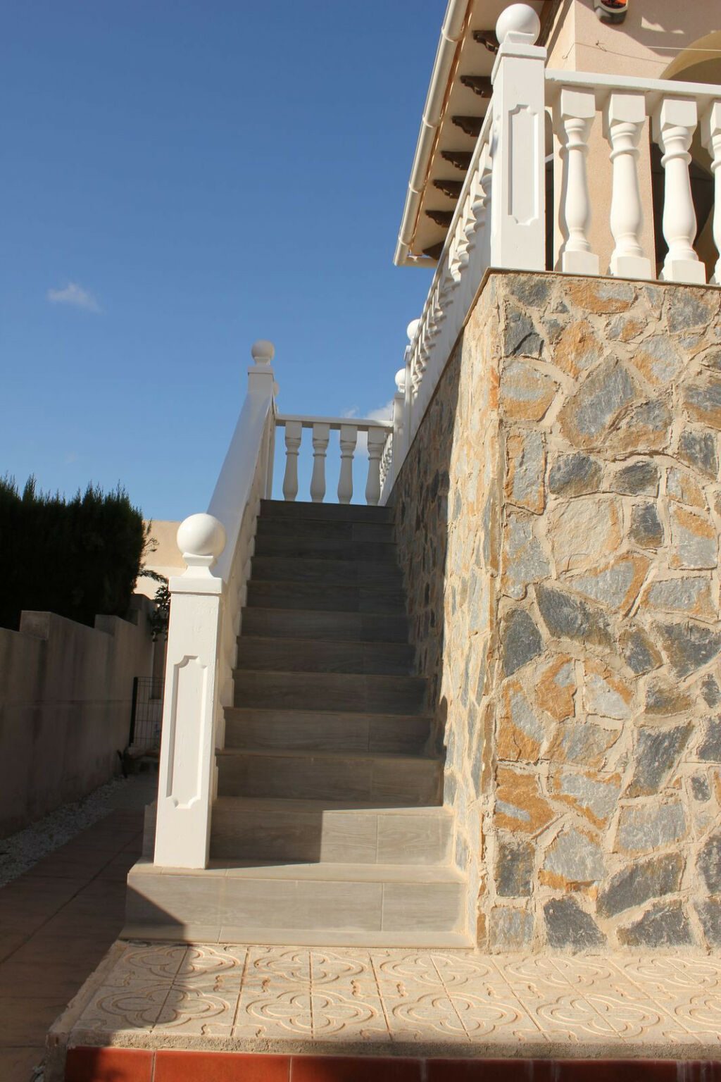 Detached Villa La Zenia Alicante - image 5