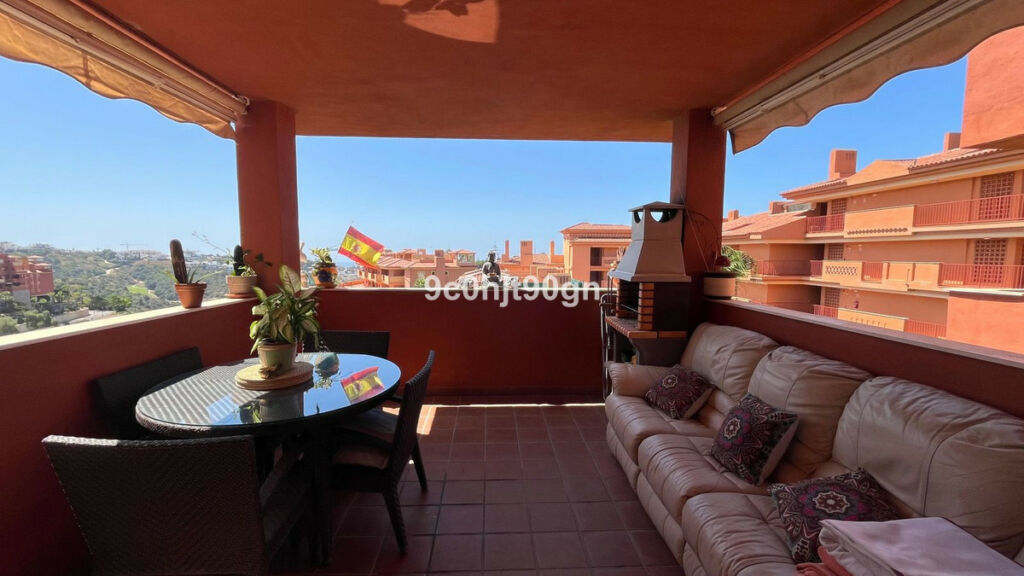 Middle Floor Apartment Reserva de Marbella Málaga - image 5