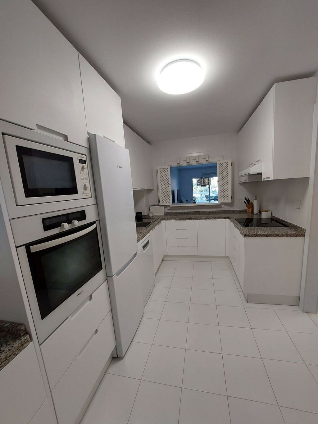 Middle Floor Apartment Puerto Banús Málaga - image 5