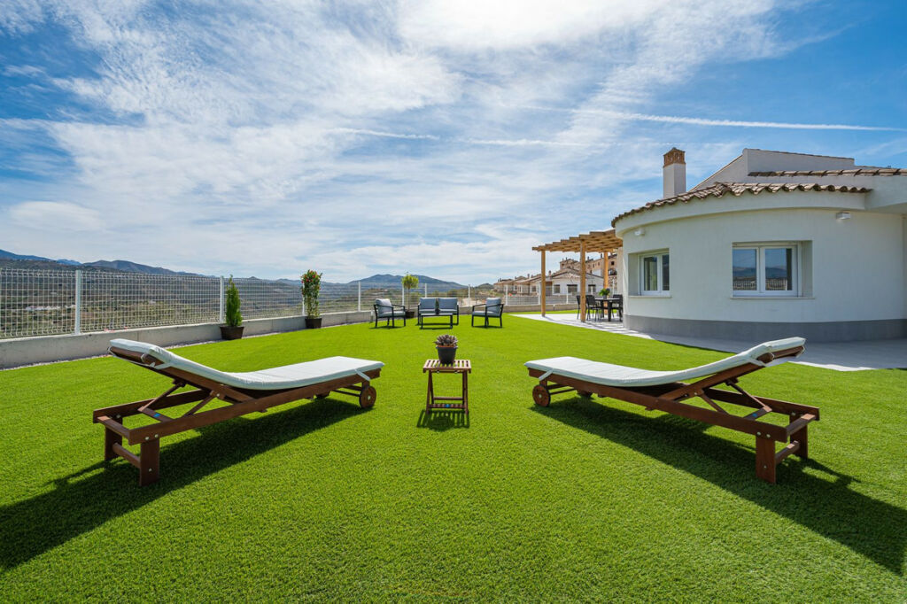 Detached Villa La Viñuela Málaga - image 5