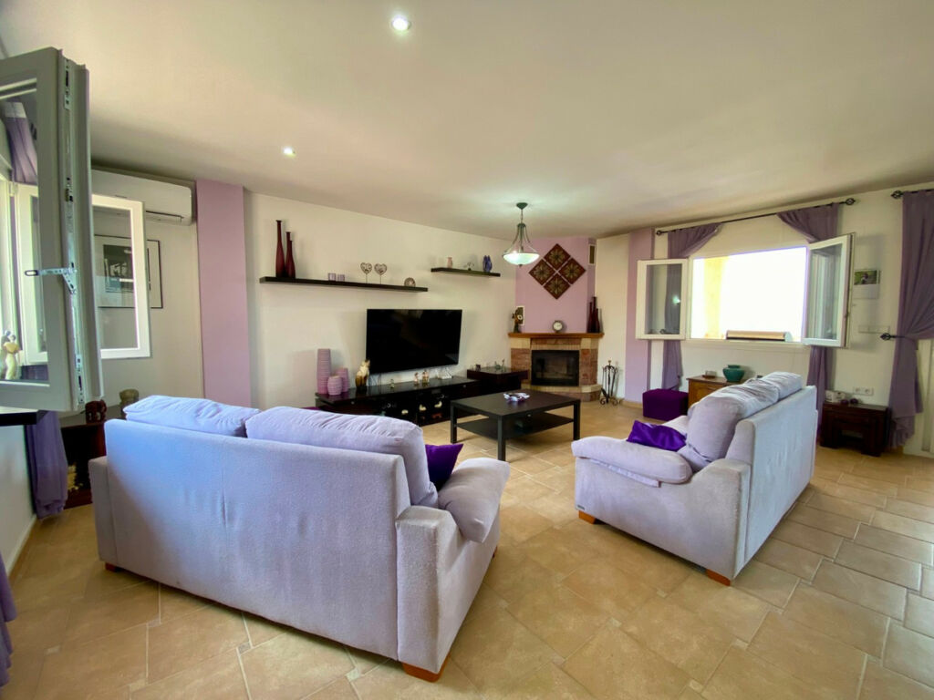 Detached Villa Algorfa Alicante - image 5