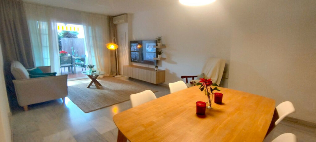 Ground Floor Apartment Benamara Málaga - image 5