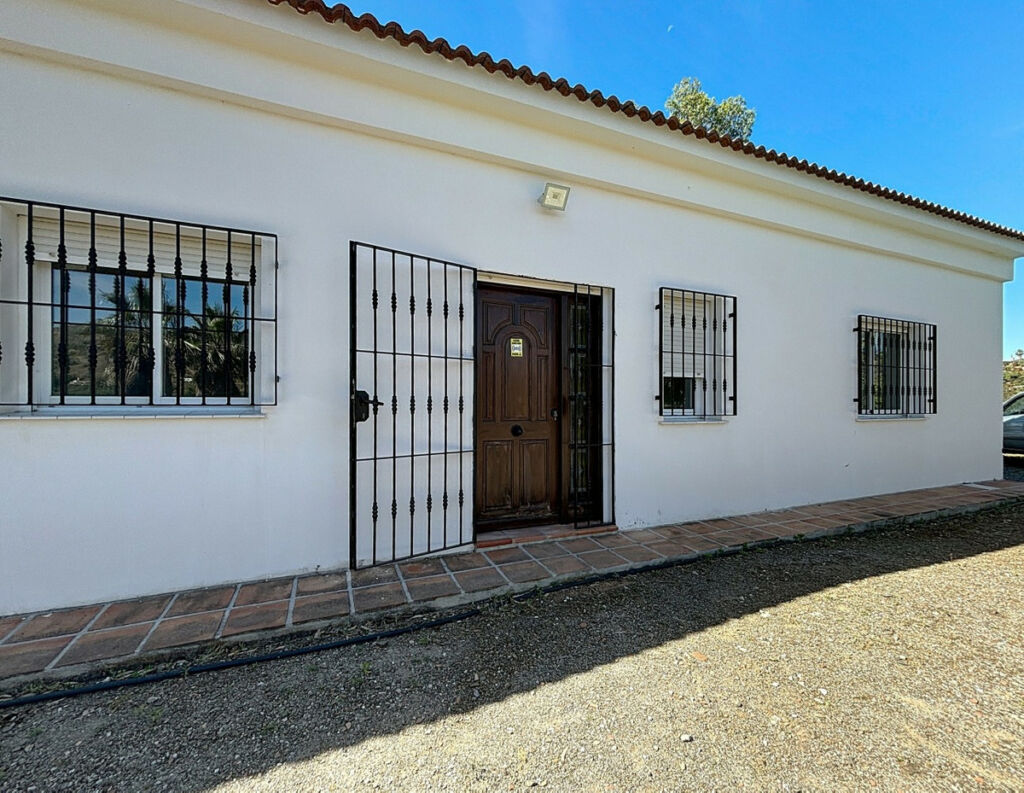 Semi-Detached House Almayate Alto Málaga - image 5