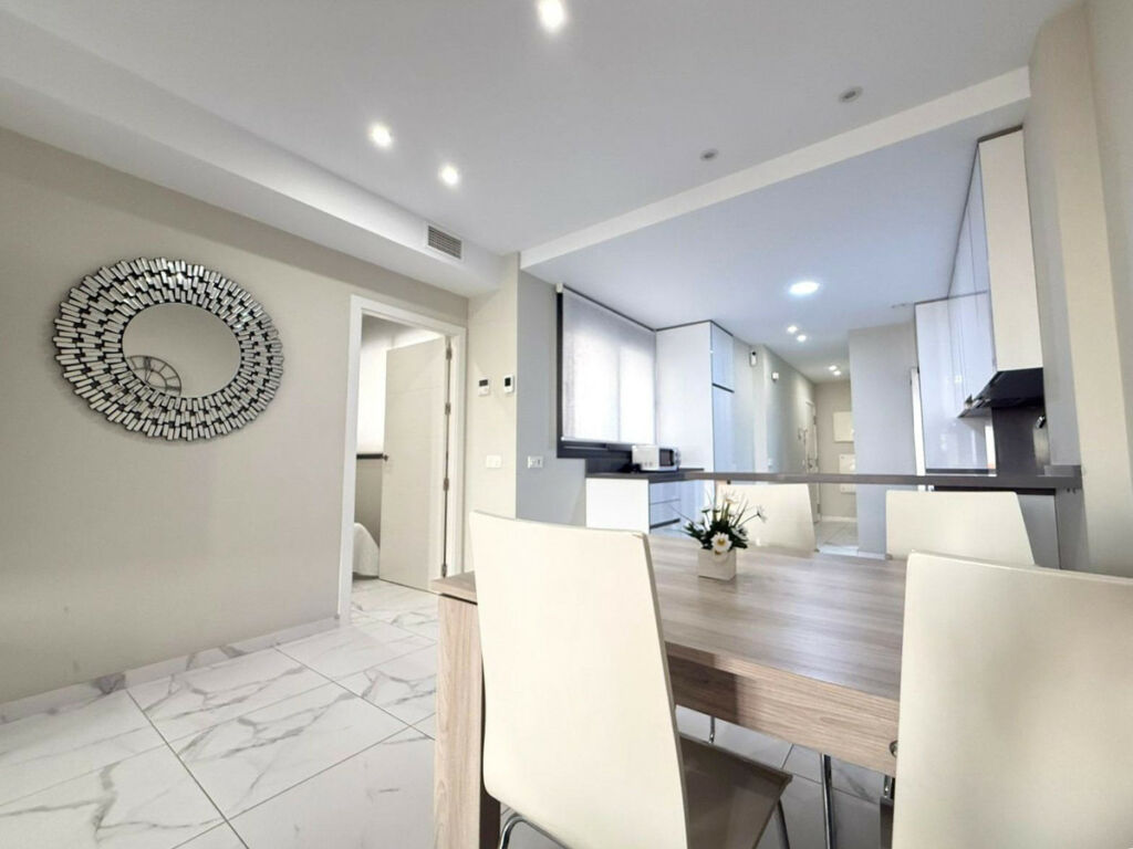 Middle Floor Apartment La Mata Alicante - image 5