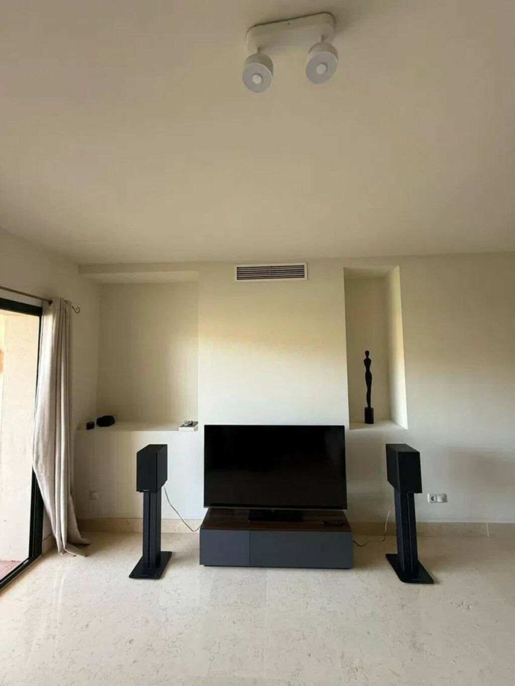 Middle Floor Apartment Benahavís Málaga - image 5