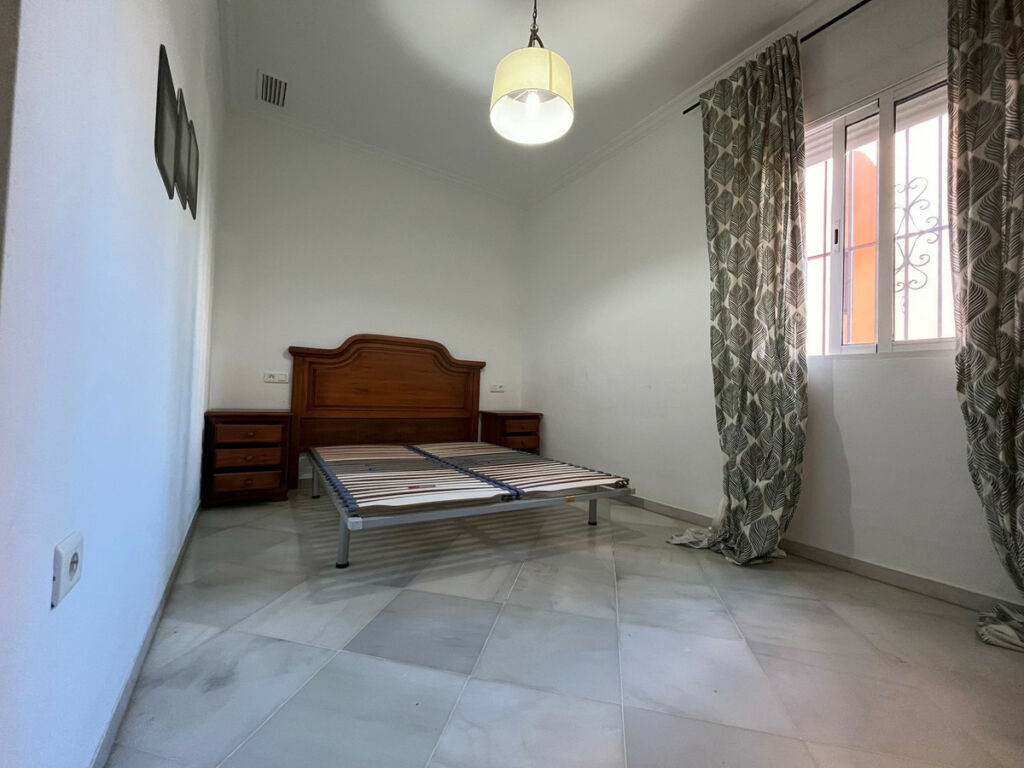 Ground Floor Apartment Puerto Banús Málaga - image 5