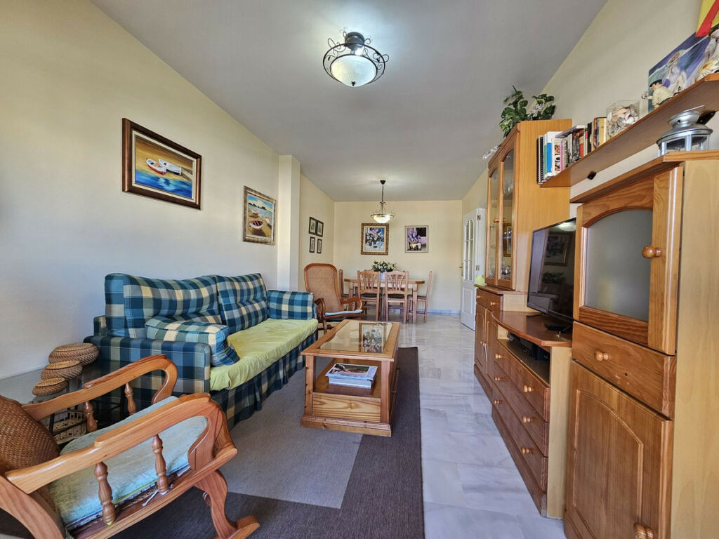 Middle Floor Apartment San Luis de Sabinillas Málaga - image 10