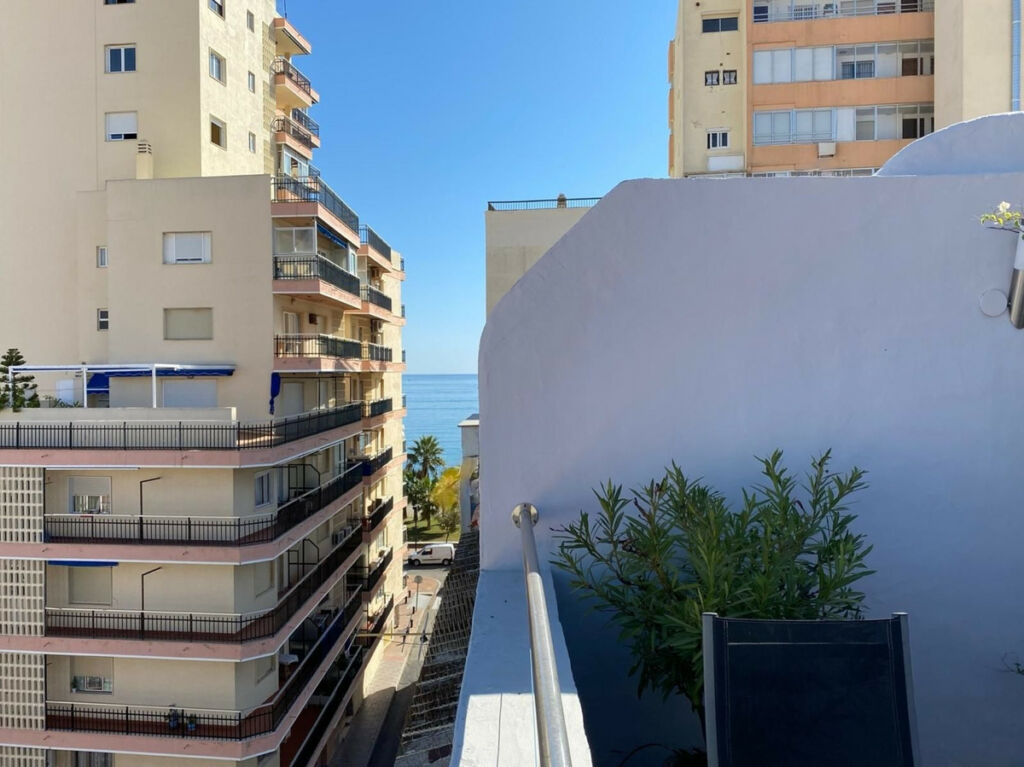 Penthouse Fuengirola Málaga - image 6